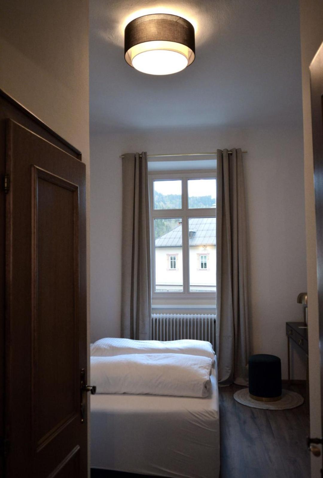 Cafe Zentral, Zimmer Mit Fruehstueck Kotschach-Mauthen Exterior photo